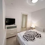 דירה Leyla Eg ווסטרלנד
