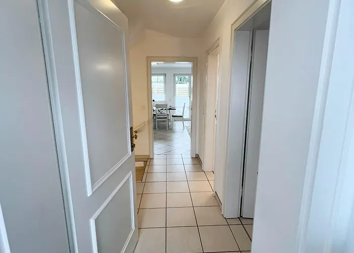 Leyla Eg * ווסטרלנד